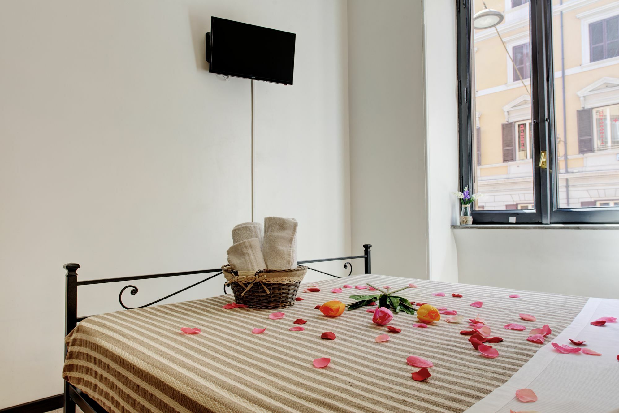 Ad Hoc Guest House Рим Экстерьер фото