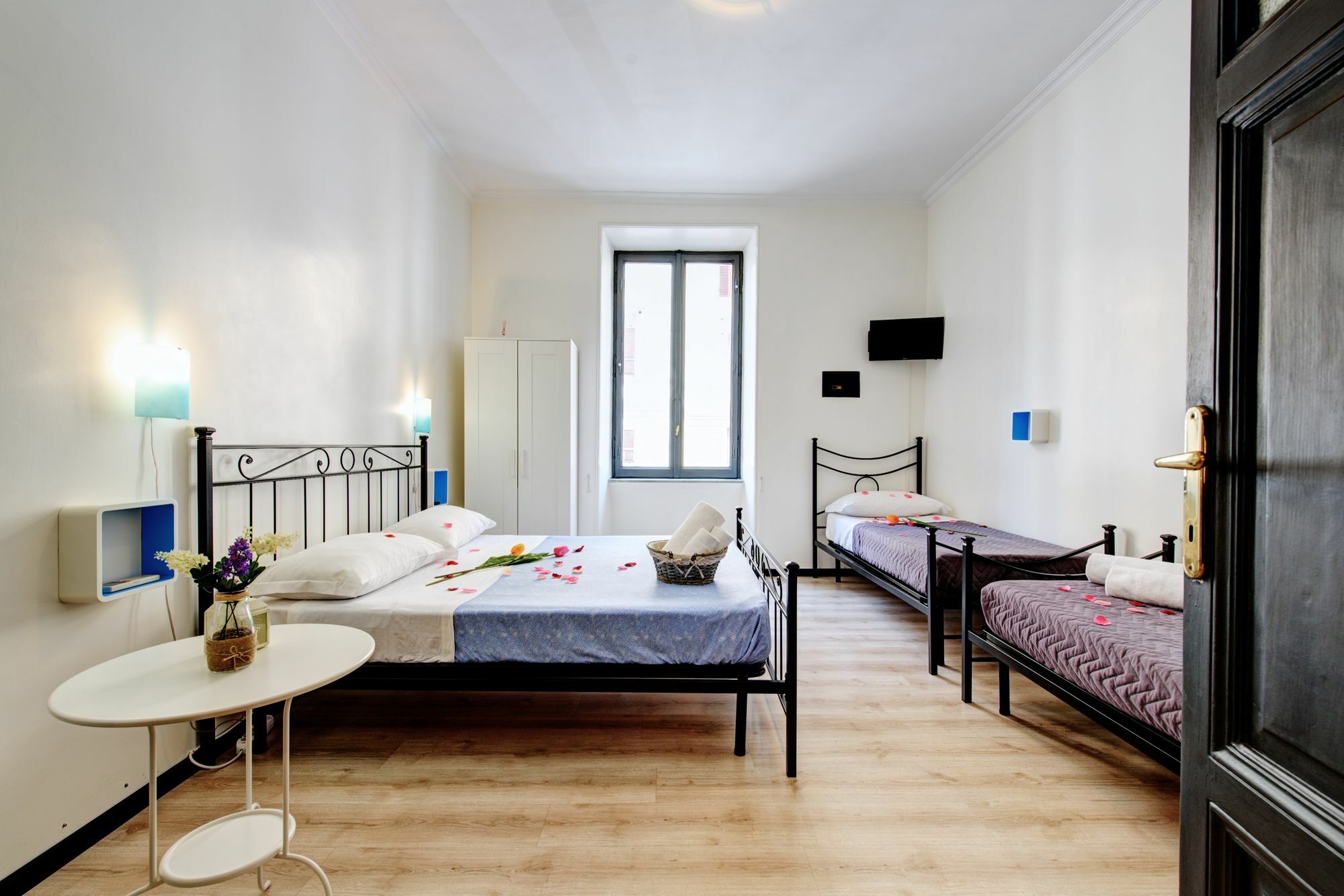 Ad Hoc Guest House Рим Экстерьер фото